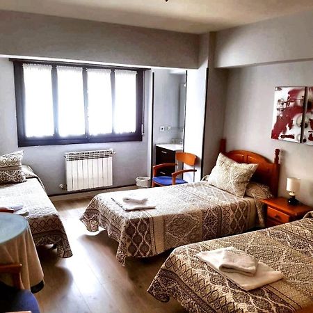 Hostal El Pesquero Burgo エクステリア 写真