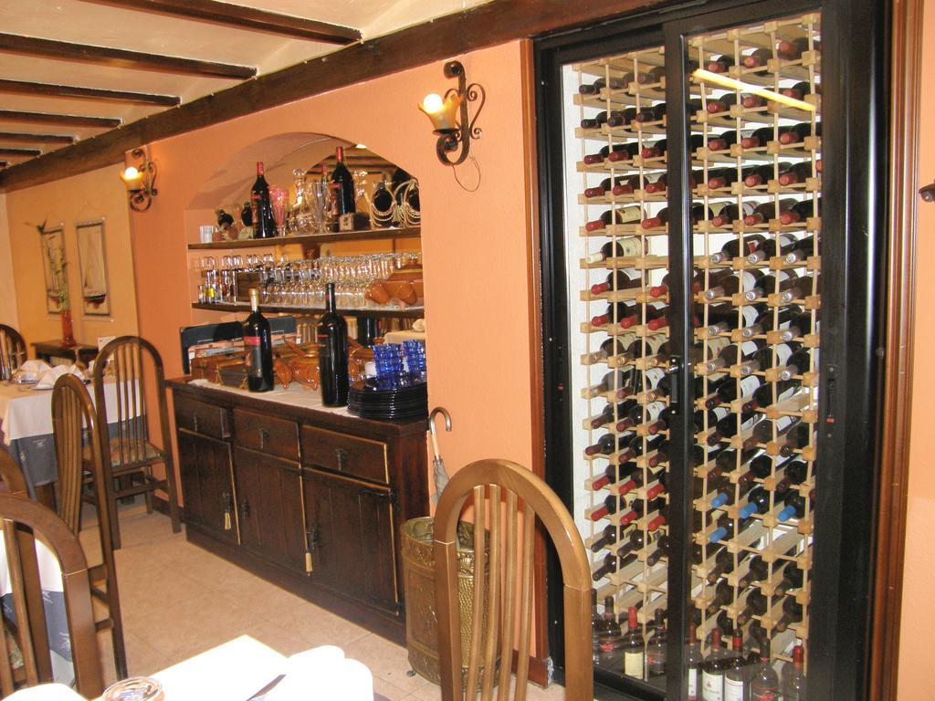 Hostal El Pesquero Burgo エクステリア 写真