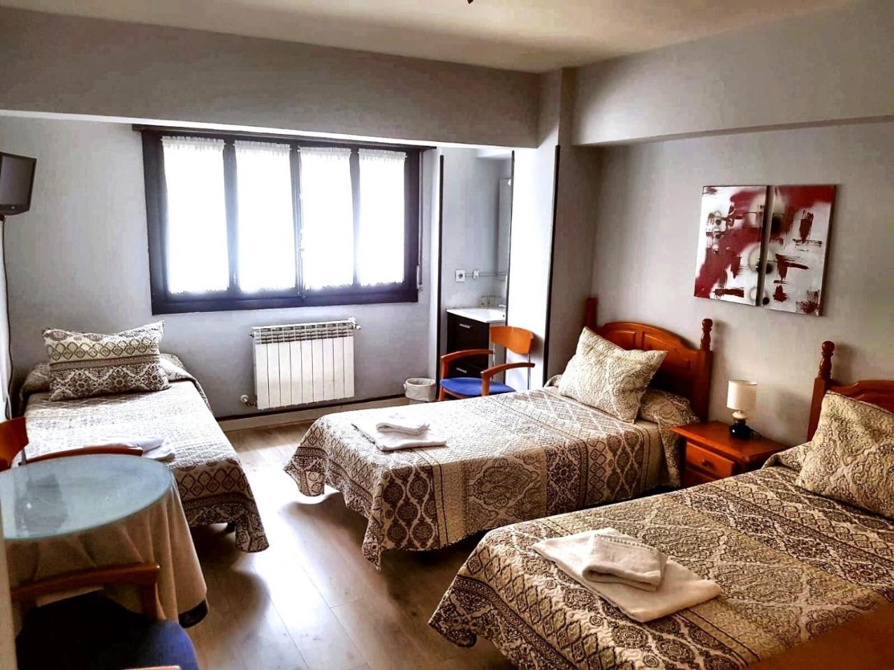Hostal El Pesquero Burgo エクステリア 写真
